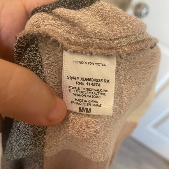 Ro & De Plaid Bell Sleeve Bow Back Blouse sz Medium - Picture 9 of 15